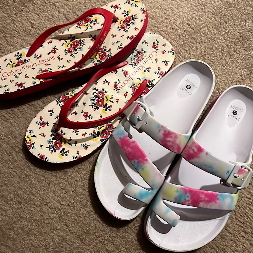 2 pair Sandals